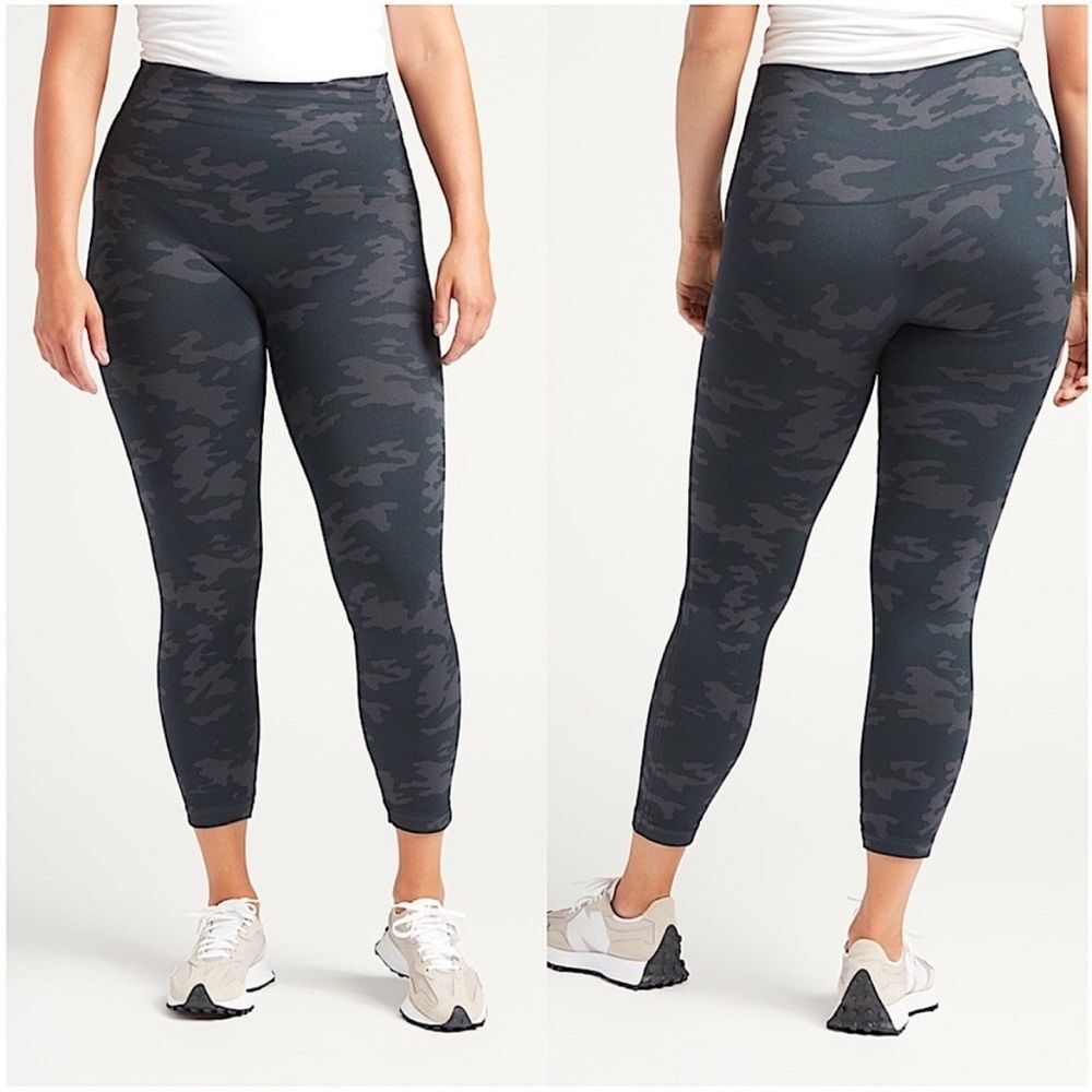 Spanx Look At Me Now Seamless Leggings in Black Camo 2X